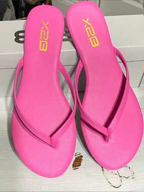 X2B hot pink NEW summer flip flop sandals shoes size 8